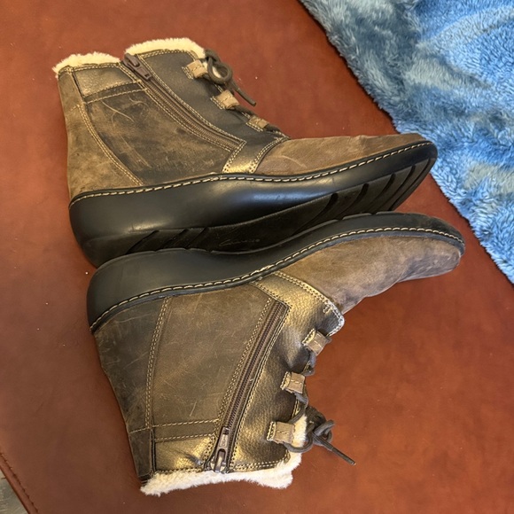 Clarks Brown Fur-Lined Boots - Picture 9 of 11